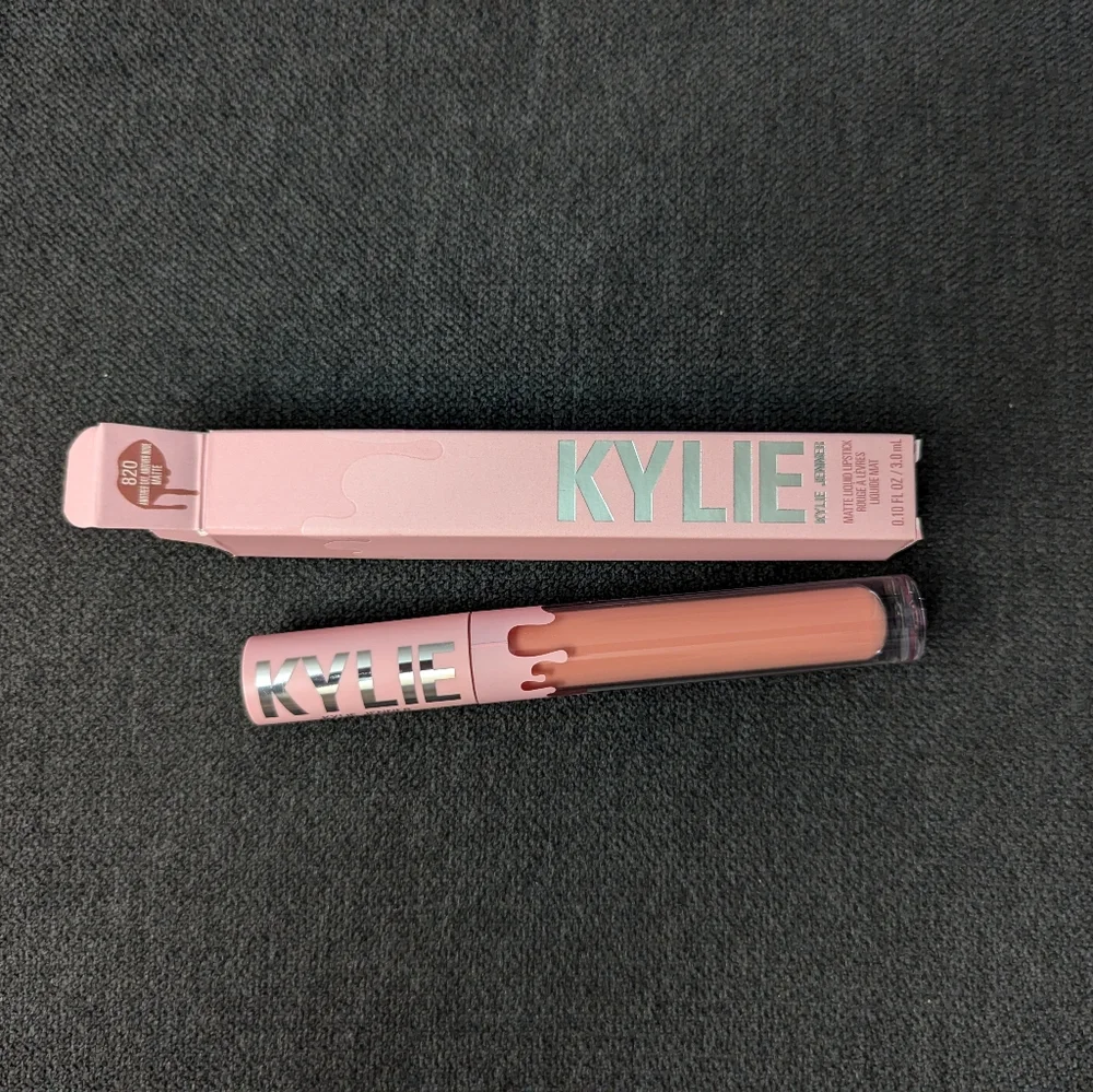 Kylie Cosmetics Matte Liquid Lipstick in Another Day, Another Nude